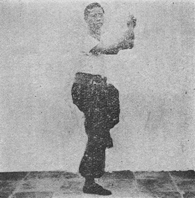 Posture 30 : les deux paumes se frappent autour de la main adverse — planche 30 de l&rsquo;édition de 1947