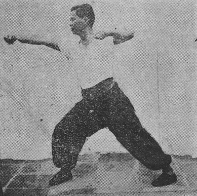 Posture 31 : heurter les poumons du bout de l&rsquo;os du poignet — planche 31 de l&rsquo;édition de 1947