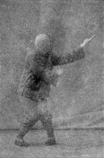 paume du dos tourné à droite, 1re partie (photographie de 1937)