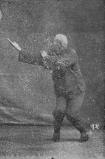 paume couchée à gauche, 1re partie (photographie de 1937)