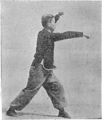 Vingt et unième posture : pose de la montée, main gauche parant en haut, planche de l’édition de 1958