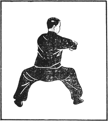 Posture 12 (planche 12) : le demi-arc de la main droite, la paume gauche s’insinuant sous le bras