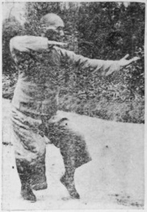 Figure 17 du manuel original de 1932 — Flatter le cheval de haut (高探馬)