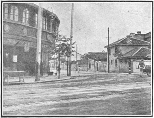 Entrée de la rue Baikal (troisième figure)