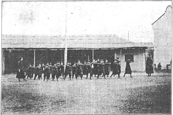 Classe d’arts de combat de l’école de filles de Guangzhou-Guangdong à Shanghai, enseignants Jian Weiqing et Chen Shichao