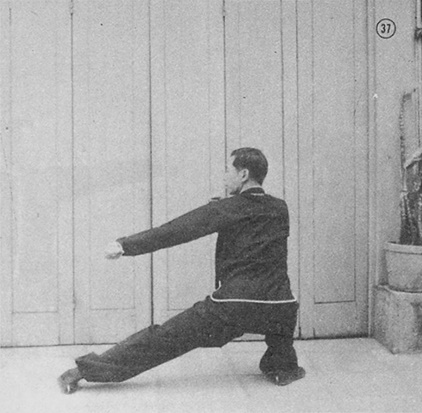Posture 37 : le bond vers l&rsquo;ouest, posture inchangée — planche de la publication de 1971