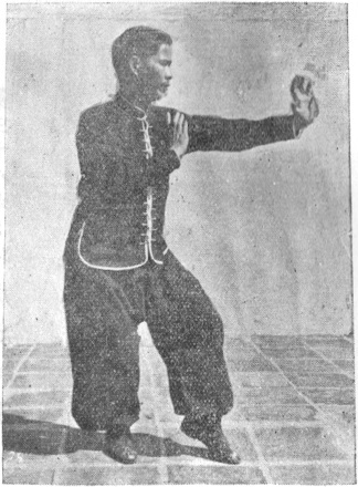Posture 37b, position finale : les trois relèvements de paumes, gauche, droite, gauche