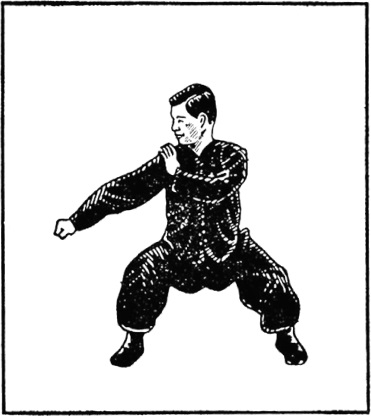 Posture 18 (dessin 18) : la paume gauche raclant vers le haut, le poing droit balayant vers le genou adverse