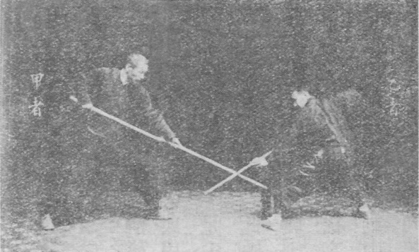 Planche 13 de l&rsquo;édition de 1930 : Enroulement du talon de la lance, les deux adversaires échangent leurs places
