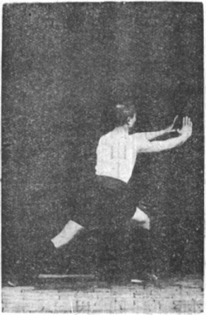 Posture 36, les deux mains déployées, planche de l&rsquo;édition de 1929