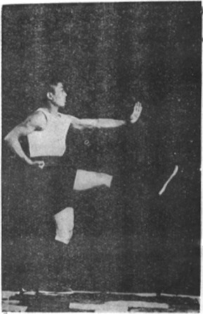 Posture 41, la jambe qui détend, planche de l&rsquo;édition de 1929