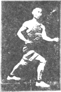 Figure 119 du manuel original de 1922 (教門彈腿圖說) — Septième ligne : le double appui, la jambe en croix (第七路\u3000雙稱十字腿)