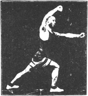 Figure 121 du manuel original de 1922 (教門彈腿圖說) — Septième ligne : le double appui, la jambe en croix (第七路\u3000雙稱十字腿)