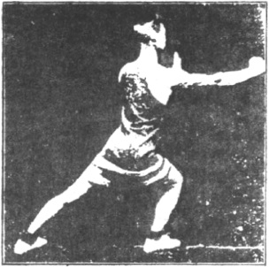 Figure 134 du manuel original de 1922 (教門彈腿圖說) — Huitième ligne : se planter et frapper du pied comme une roue qui tourne (第八路\u3000庄跥如轉環)