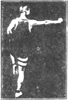 Figure 62 du manuel original de 1922 (教門彈腿圖說) — Troisième ligne : le marteau qui couvre, la double draperie (第三路\u3000蓋捶雙披打)
