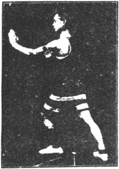 Figure 74 du manuel original de 1922 (教門彈腿圖說) — Quatrième ligne : tourner la meule, faire naître la merveille (第四路\u3000轉磨生奇關)