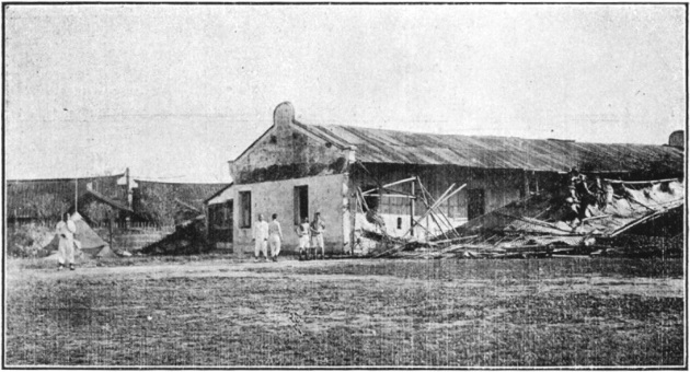 Dégâts du typhon au second siège (1915)