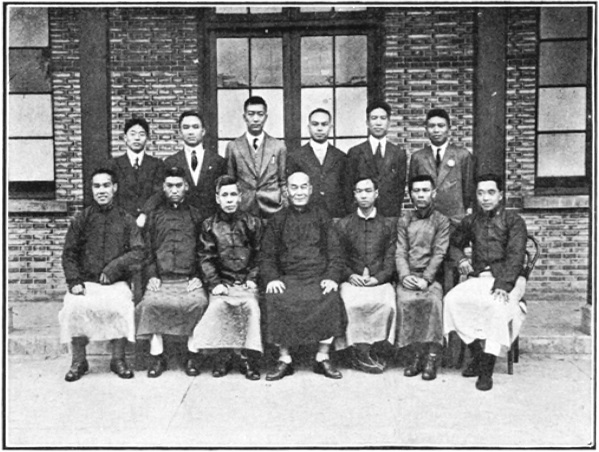 Photographie de l&rsquo;orchestre de Pékin actuel du Jingwu, Annales du Jingwu 1919