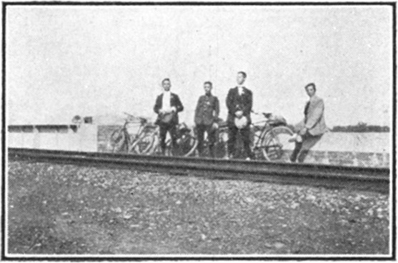 Photographie de l&rsquo;excursion à bicyclette vers Suzhou, première vue, Annales du Jingwu 1919