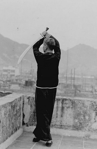 Posture 29 : demi-tour, coup d&rsquo;aile (vue a) — photographie de l&rsquo;édition de 1958