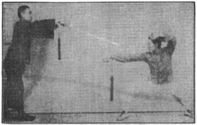 Planche 4 de l’appendice du Kunwu jian pu (昆吾劍譜) : la technique « pointer » (點式), édition de 1935