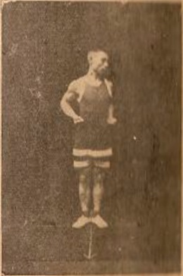 Posture 1, « embrasser le coude », édition de 1928