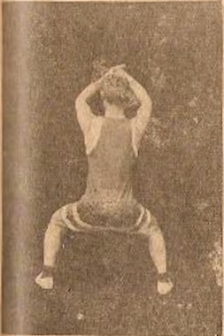 Posture 8, cueillir l&rsquo;or derrière la tête, édition de 1928