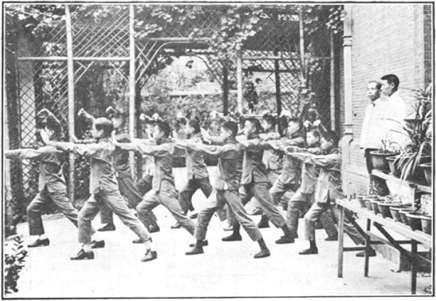 Cours au lycée Lingnan de Shanghai