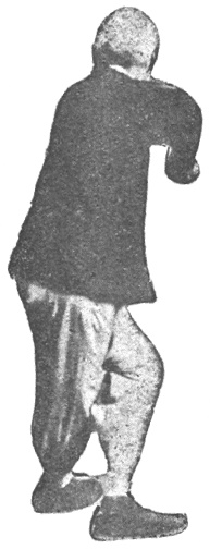 Posture 17, pas tordu, on bande l&rsquo;arc