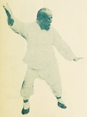 Figure 40 — Le cheval sauvage écarte sa crinière, gauche, deuxième partie (1929)