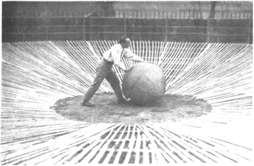 L&rsquo;arène du ballon (鬭球場) de Chu Minyi (Taiji cao, 1931)