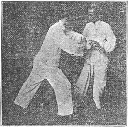 Figure 4 — <em>lü</em> (捋) : rouler et entraîner l&rsquo;adversaire au-dehors, planche du Taiji quan de Gu Ruzhang, 1936