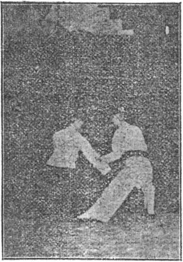 Figure 8 — grand <em>lü</em> (大捋) : rouler vers le coin nord-ouest, planche du Taiji quan de Gu Ruzhang, 1936