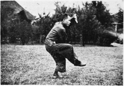Posture 十字擺連 (lotus tournant en croix), photographie du cahier de 1929