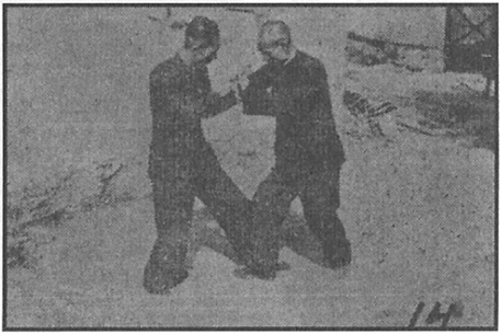 Planche 14 de l&rsquo;édition de 1943 : pas croisés, posture de pas