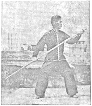 Posture 45 — Inverser la prise, pas croisé (figure 45a)