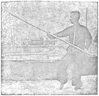 Posture 77 — Tourner, enrouler et barrer (figure 77a)