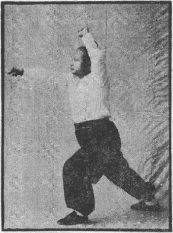 Figure 24 du « Tantui jiangyi » (1935) — parade haute et frappe à gauche (第二十四圖\u3000左架打)