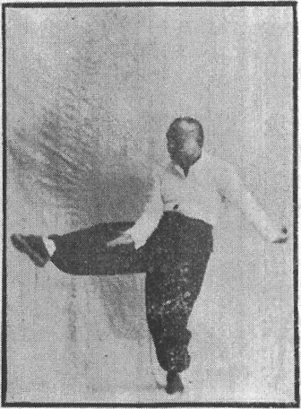 Figure 30 du « Tantui jiangyi » (1935) — le coup de pied droit (第三十圖\u3000踢右腿)