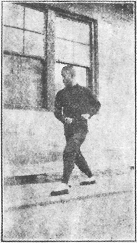 Figure 14 du livre : retour à la position des deux poings au nombril