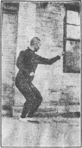 Figure 18 du livre : position d’ouverture du poing qui traverse