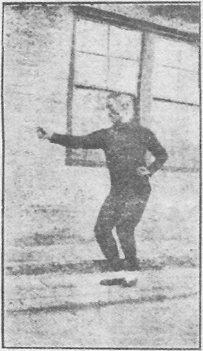 Figure 33 du livre : le poing qui s’éboule, dernier mouvement