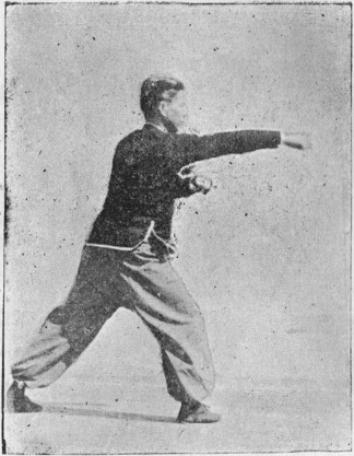 Posture 31 : la main droite crochète, la gauche scelle, le poing droit sort — la saisie — planche de l’édition de 1959