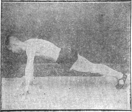 Figure 21 : le corps soutenu sur les mains, jambes allongées, édition de 1917