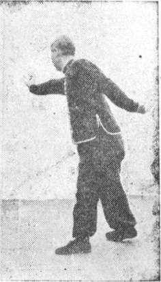 Vingt-et-unième posture, figure de passage A : torsion vers la droite, planche de l&rsquo;édition de 1959