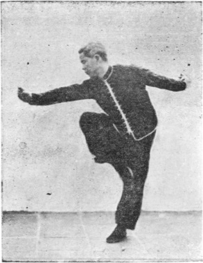 Trente-et-unième posture, figure de la posture finale : équilibre sur une jambe, corps penché en avant, planche de l&rsquo;édition de 1959