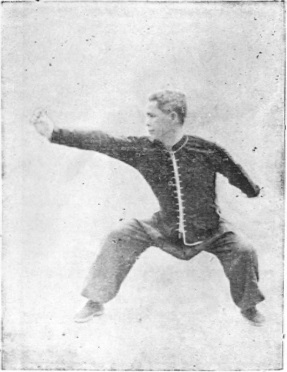 Quatrième posture, figure de la posture finale : retour en position du cavalier, planche de l&rsquo;édition de 1959